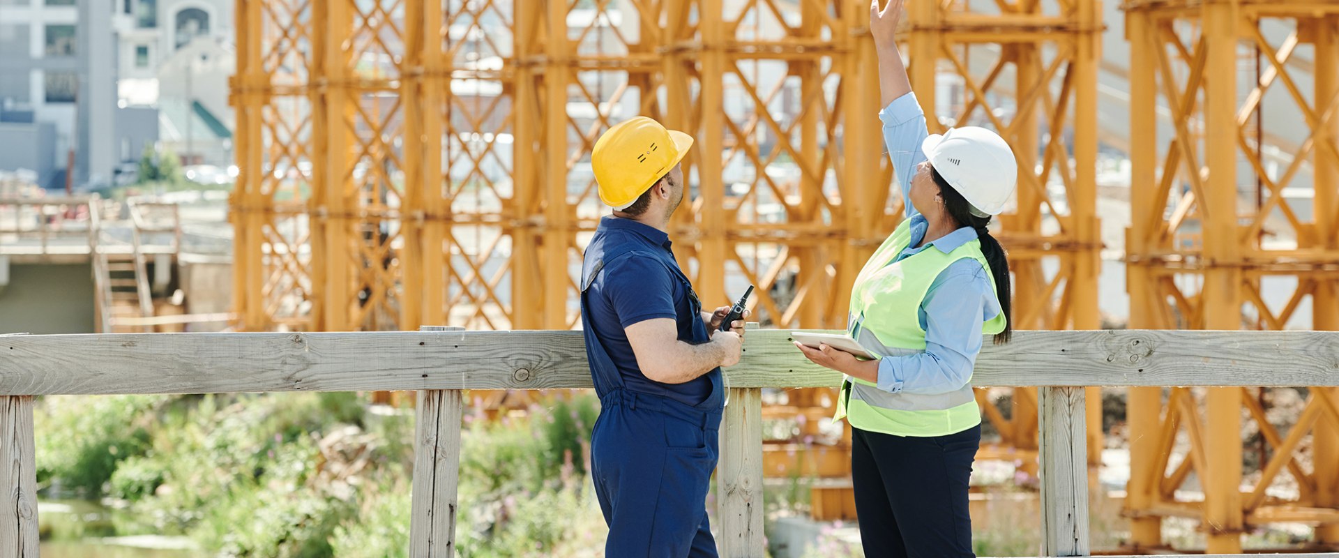 How to Improve Communication with Contractors
