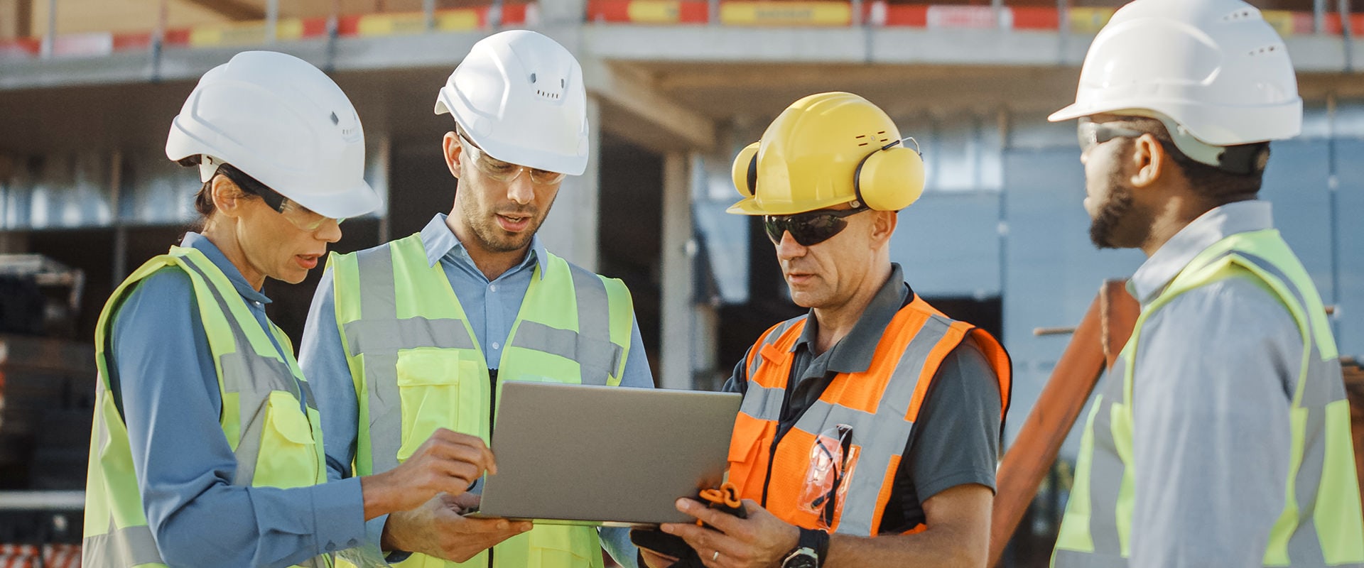 The Ultimate Guide to Team Collaboration for Construction Management Software